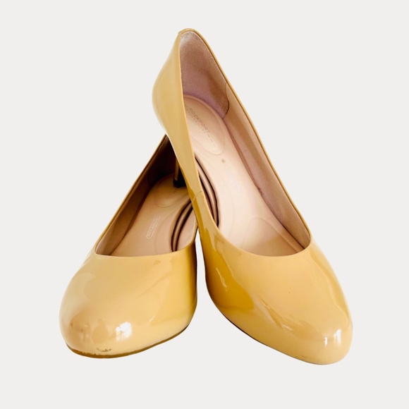 Rockport Shoes - ADIDAS Rockport Walkability Adiprene Leather Tan Pumps Heels - Size 9